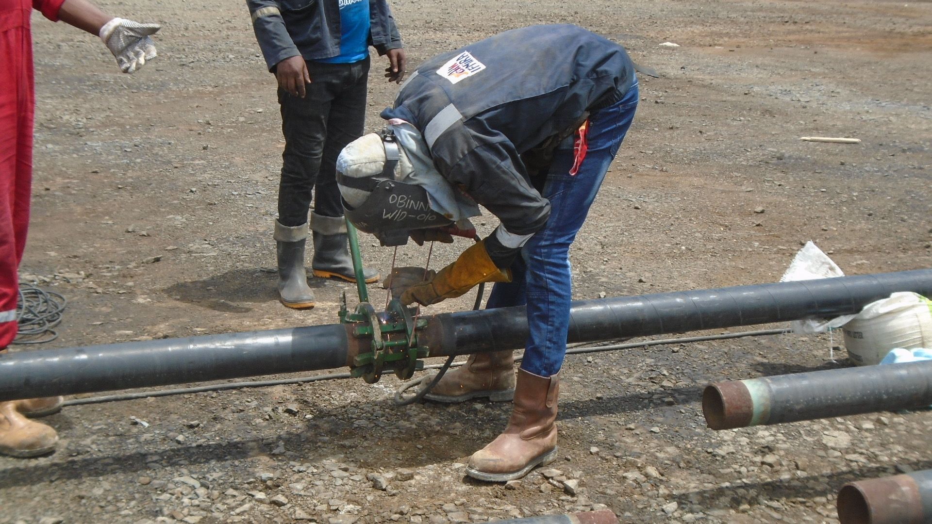 Manifolds, spools and flowlines